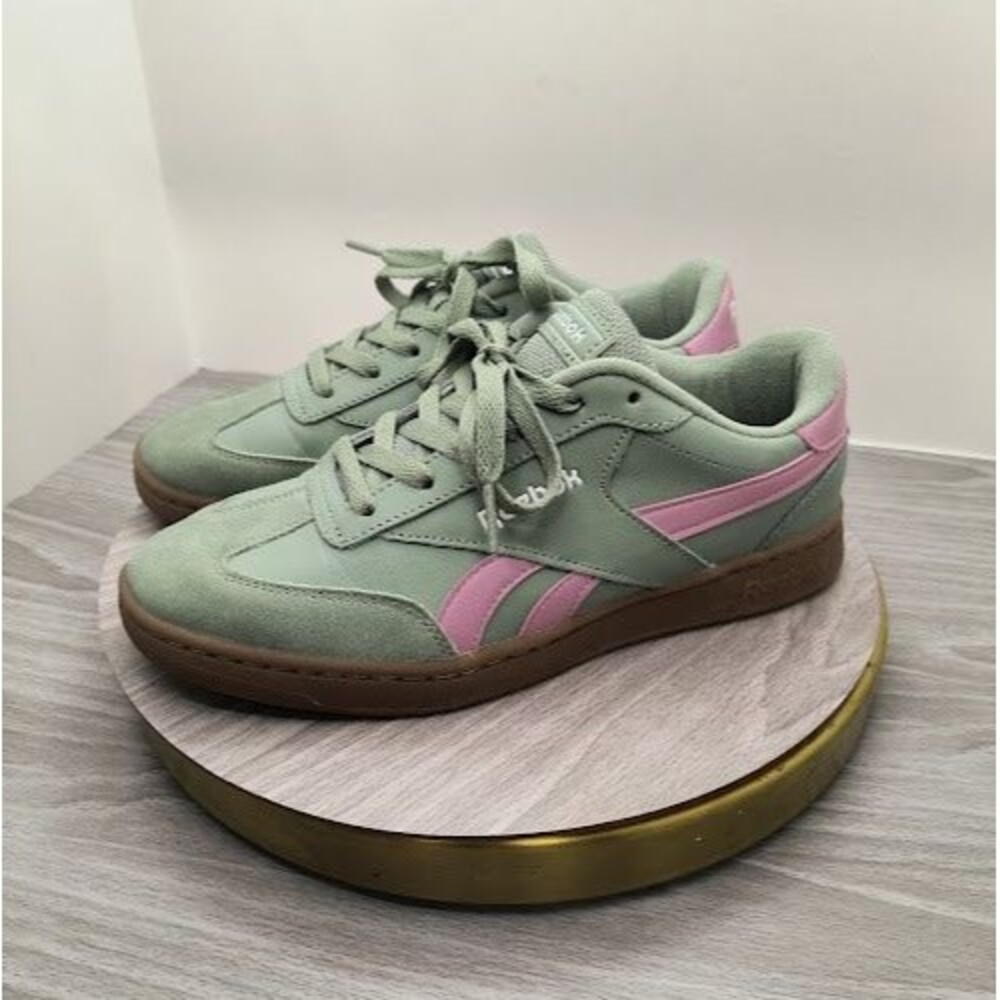 Reebok Forte Lounger Suede Sneakers Sage Green and Lilac Pink Gum Sole Size 7.5